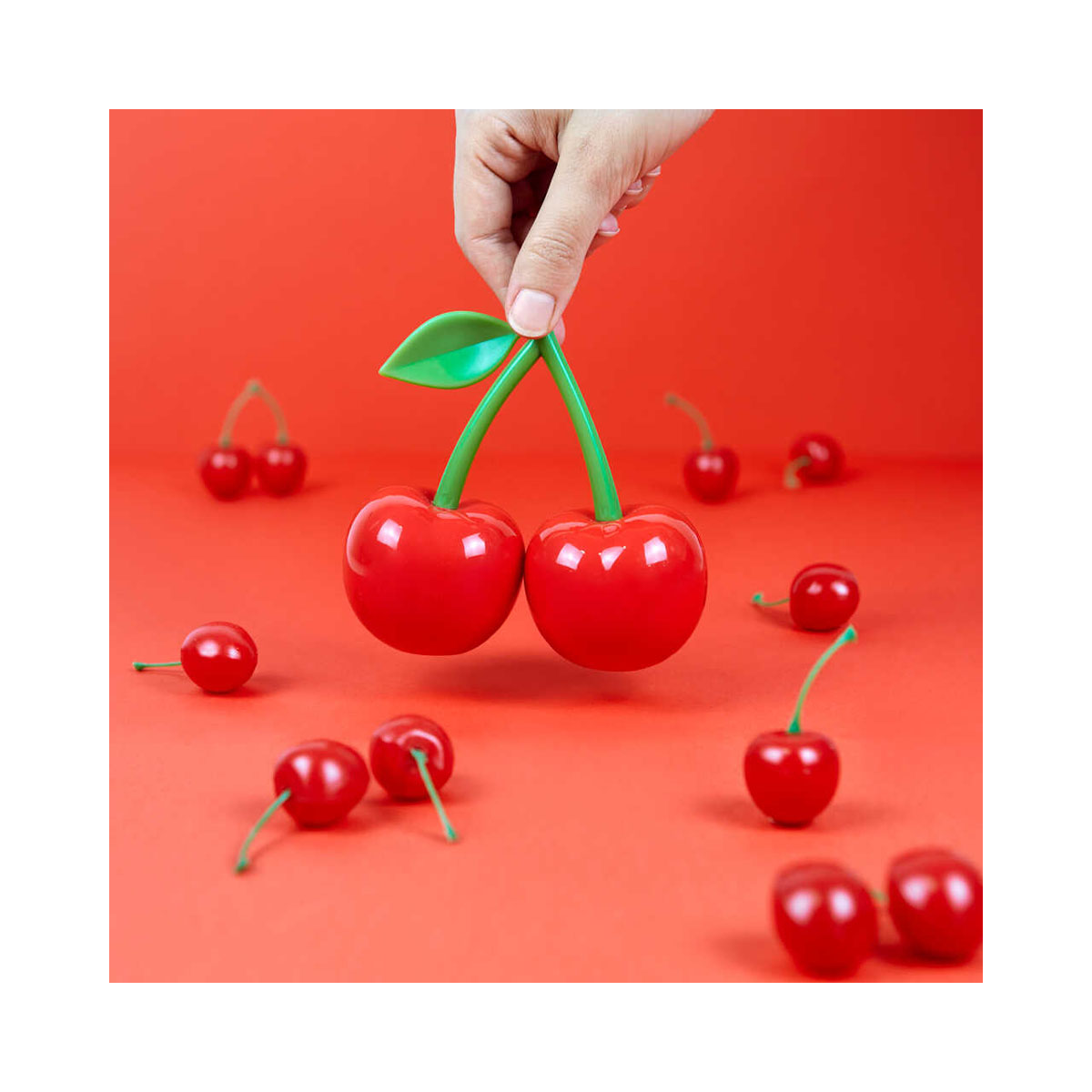 Сад за сол и бибер, Cherry 