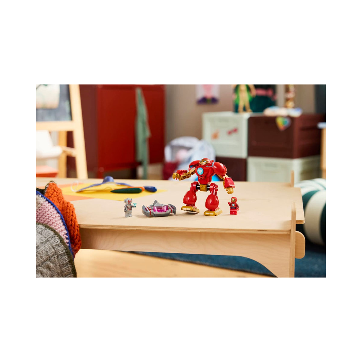 LEGO коцки, Marvel, Ultron vs. Iron Man 