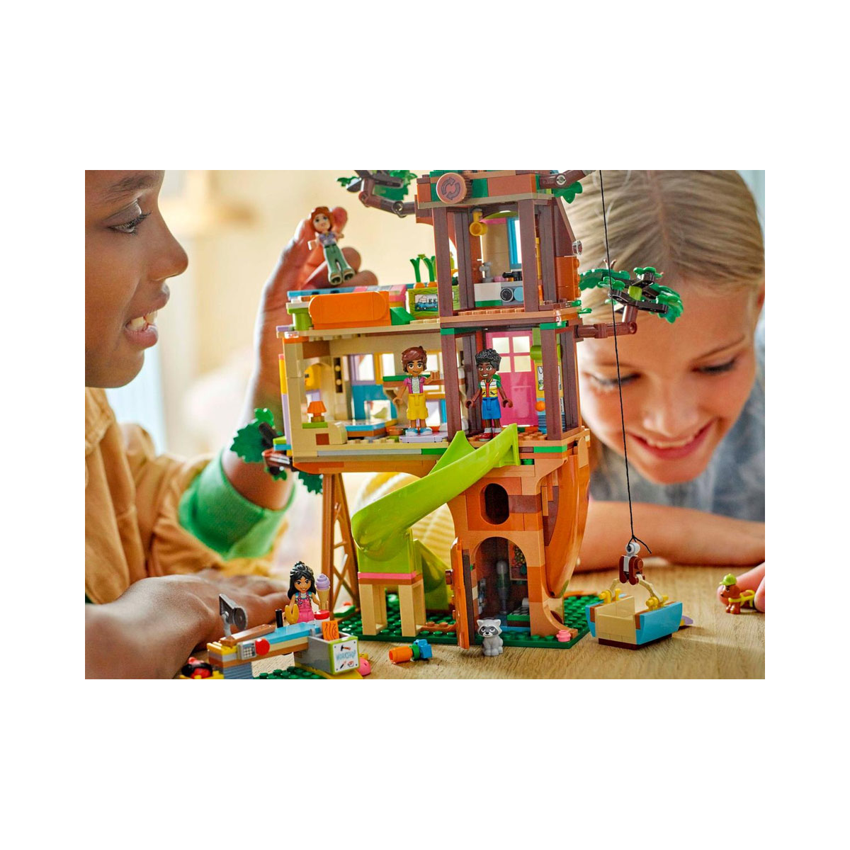 LEGO коцки, Friends, Friendship Tree House Hangout 