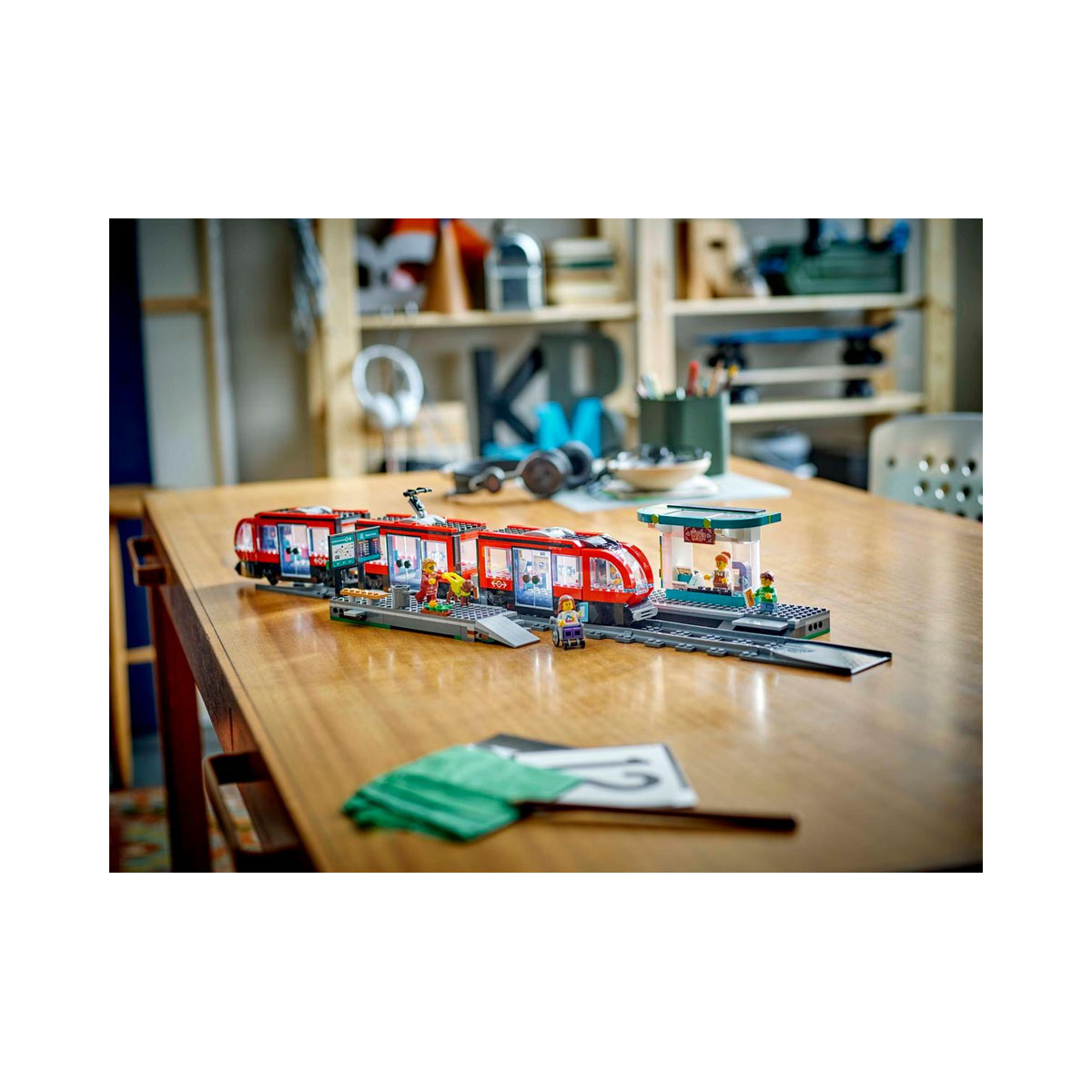 LEGO коцки, City, Downtown Streetcar and Station 