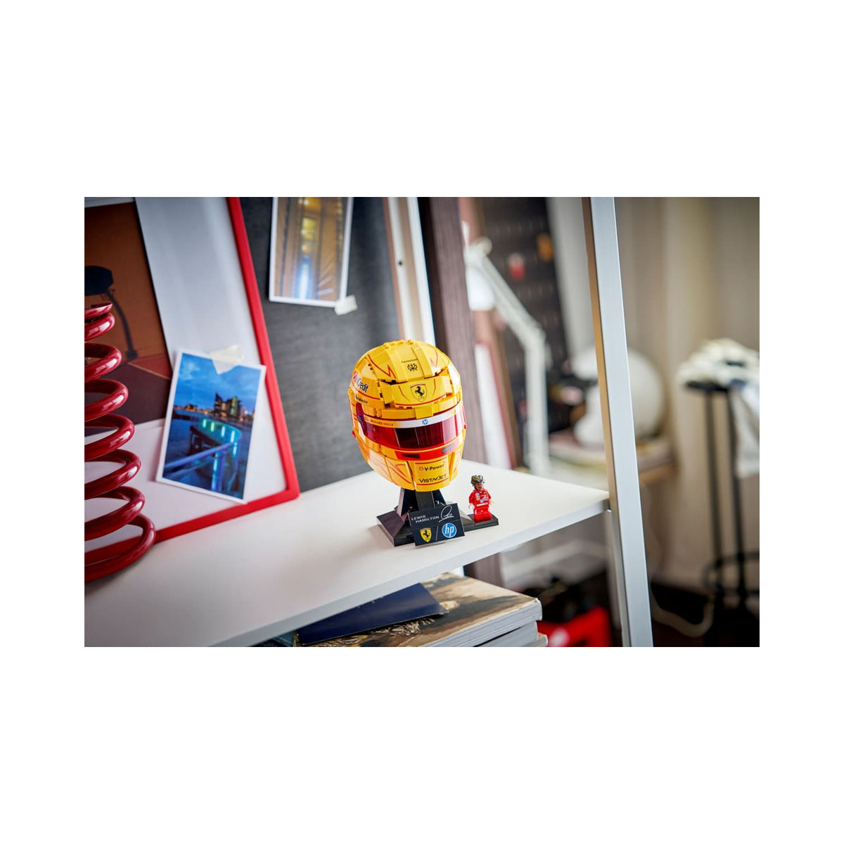 LEGO коцки, LEGO Editions, Scuderia Ferrari HP Lewis Hamilton Helmet 