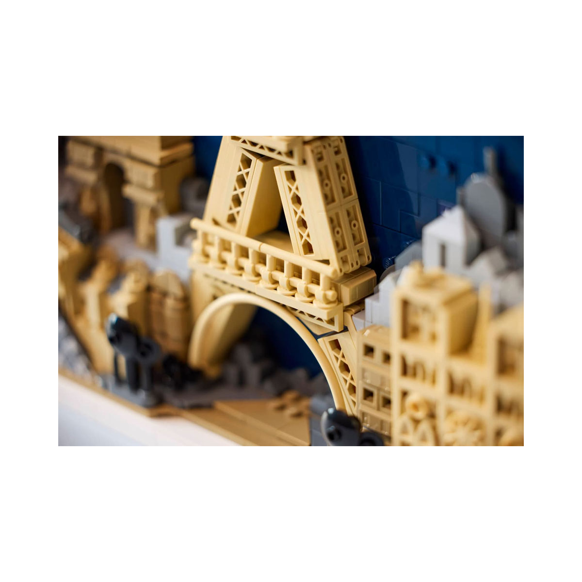 LEGO коцки, Architecture, Paris – City of Love 