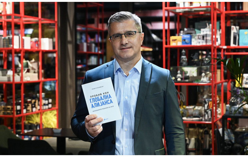 Лазар Еленовски: Во книгата „Пробив кон глобална алијанса“ ги откривам непознатите познати на НАТО