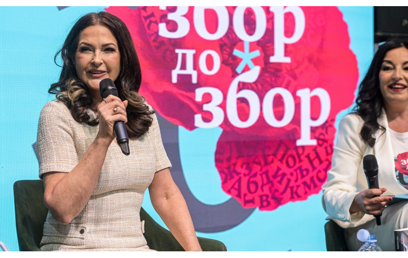 Сара Пеканен го освои Скопје: редици читатели на Саем на книгата