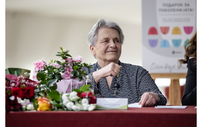 Оливера Николова: Пишувањето книги ме очовечи и го збогати до невидени размери моето битие