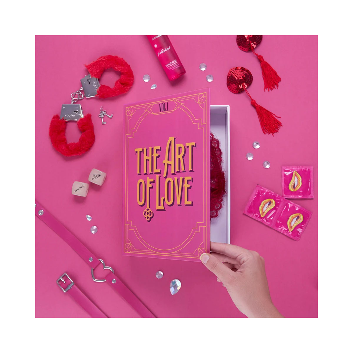 Кутија во форма на книга, The Art of Love 