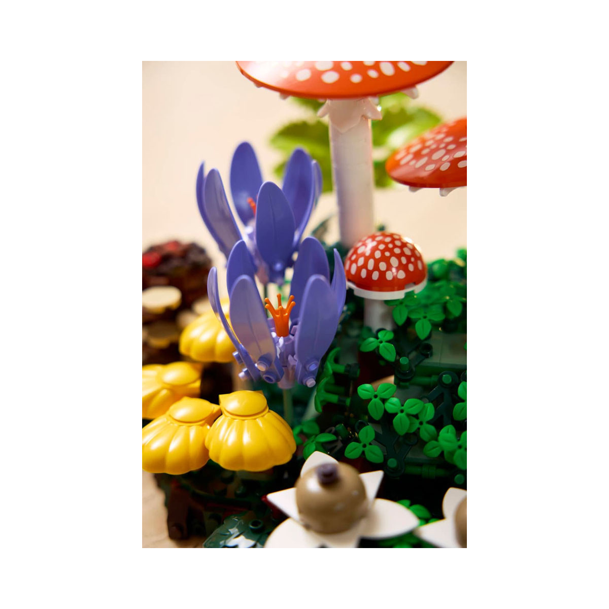 LEGO коцки, Botanicals, Woodland Mushrooms 