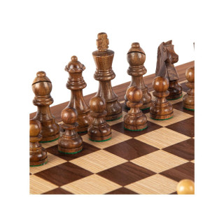 Сет за шах, Walnut/Staunton Chessmen