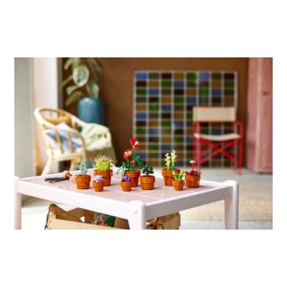 LEGO коцки, Icons, Botanical Collection: Tiny Plants