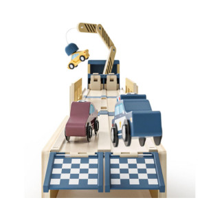 Дрвен сет за игра Roll & Race Car Transporter 