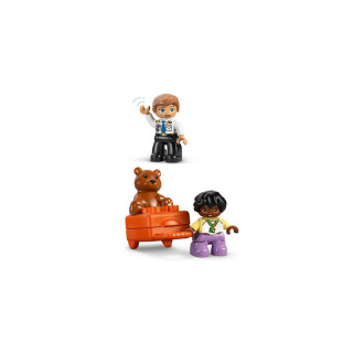 LEGO коцки, Duplo, First Time at the Airport
