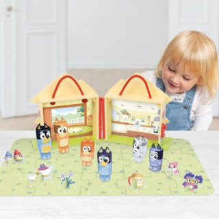 Дрвена куќичка со 6 фигури, Bluey: Wooden Carry Along House 
