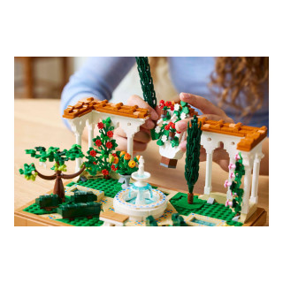 LEGO коцки, Icons, Fountain Garden 