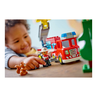 LEGO коцки, Duplo, Fire Truck with Hose and Firefighter 