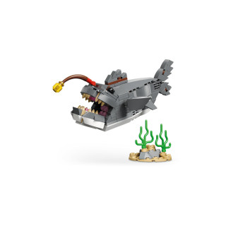 LEGO коцки, Creator 3-in-1, Fierce Shark with a Treasure Chest 