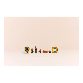 LEGO коцки, Harry Potter, Hogwarts Castle: Sorting Hat Ceremony 