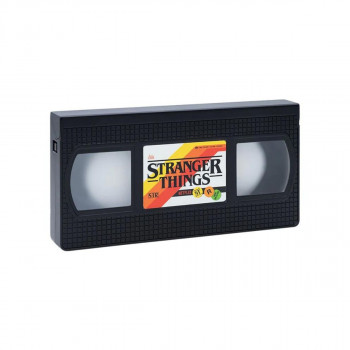 Столна ламба, Stranger Things - VHS Logo 