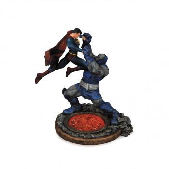 DC Collectibles Superman vs. Darkseid Statue 