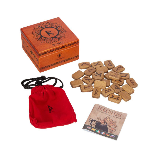 Deluxe Wooden Runes: 25 wooden runes in wooden box