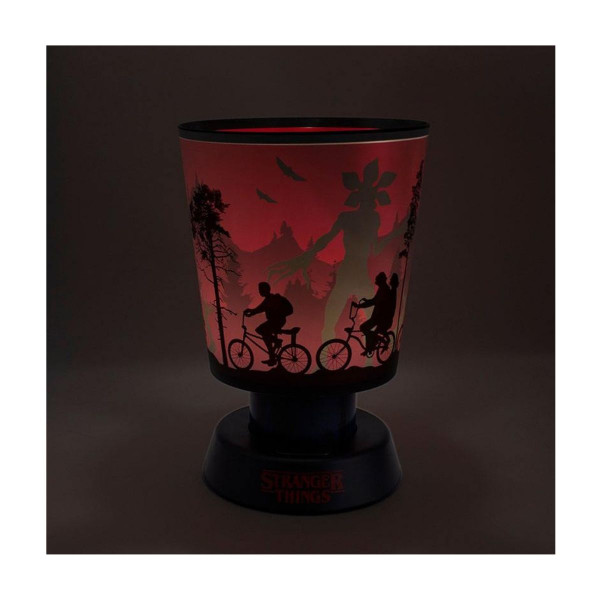 Столна ламба, Stranger Things (Colour Reveal)