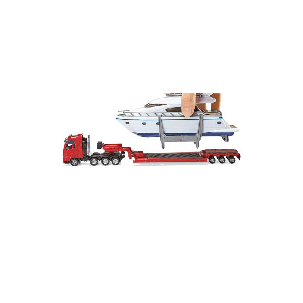 Фигура, Heavy Haulage Transporter with Yacht 