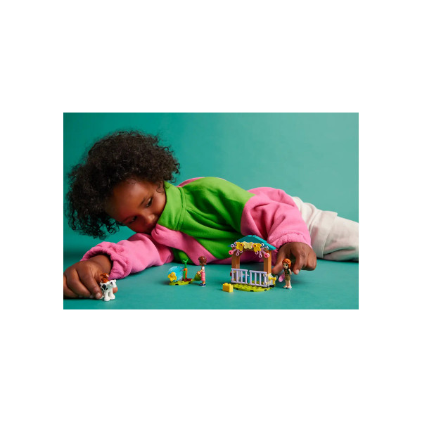 LEGO коцки, Friends, Autumn's Baby Cow Shed 