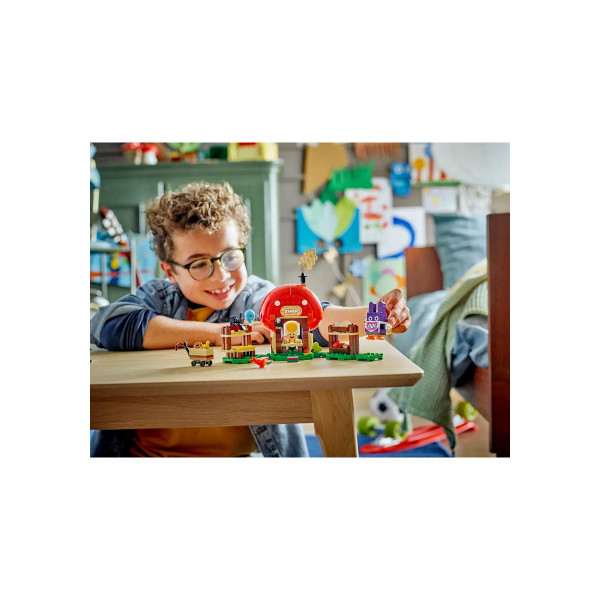 LEGO коцки, Super Mario, Nabbit at Toad's Shop Expansion Set