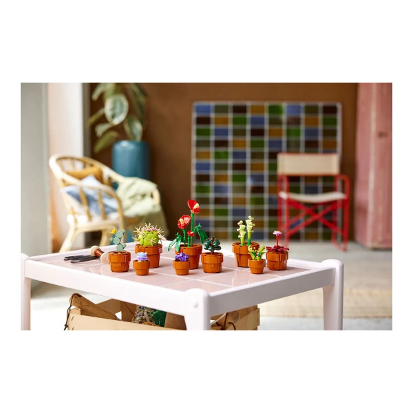 LEGO коцки, Icons, Botanical Collection: Tiny Plants
