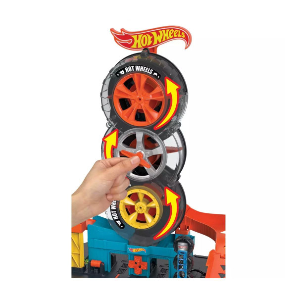 Сет за игра Hot Wheels City Super Twist Tire Shop