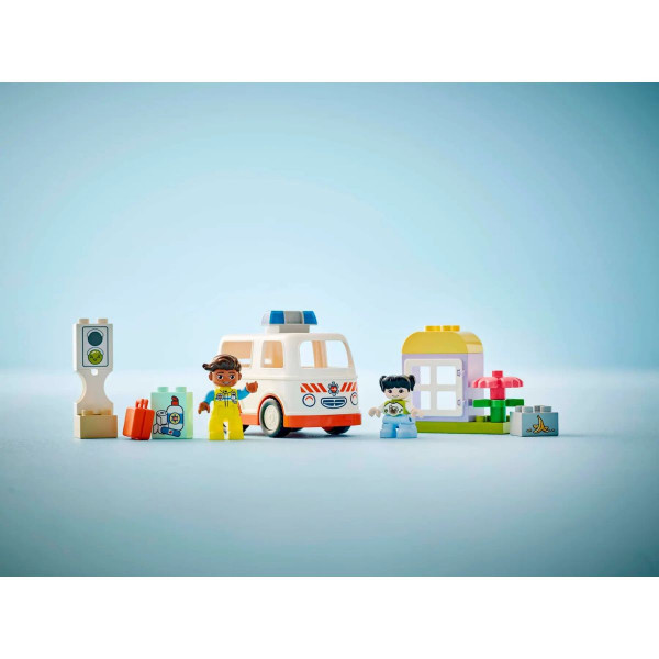 LEGO коцки, Duplo, Ambulance & Driver