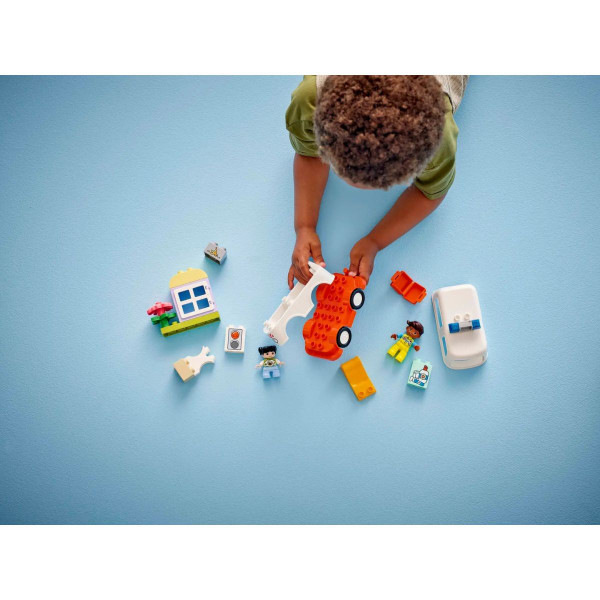 LEGO коцки, Duplo, Ambulance & Driver