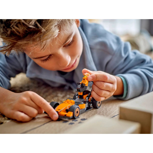 LEGO коцки, City, F1® Driver with McLaren Race Car