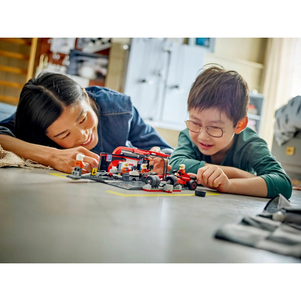 LEGO коцки, City, F1® Pit Stop & Pit Crew with Ferrari Car