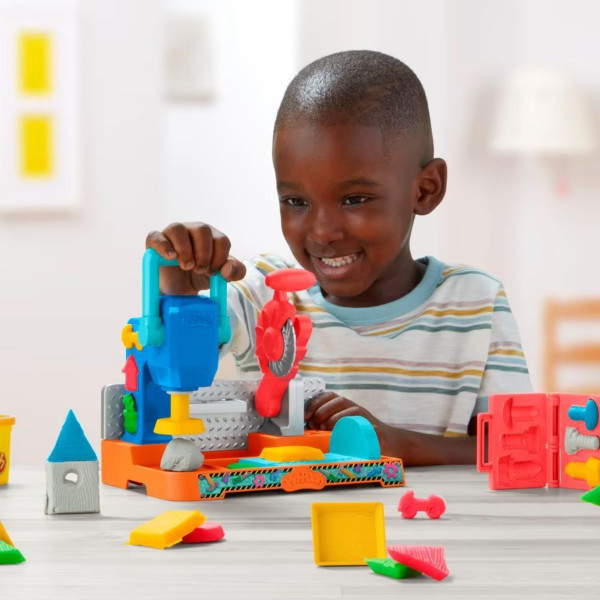 Сет за игра, Play-Doh Stamp & Saw Tool Bench