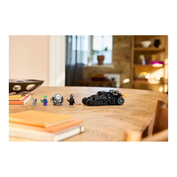 LEGO коцки, DC: Batman, Batman™ Tumbler vs. Two-Face™ & The Joker™ 