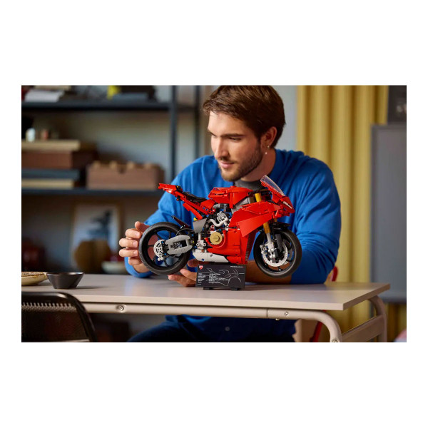 LEGO коцки, Technic, Ducati Panigale V4 S Motorcycle