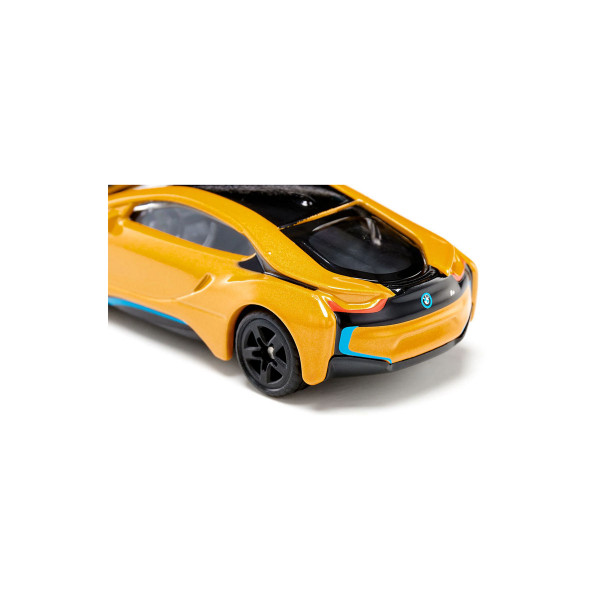 Фигура, BMW i8 