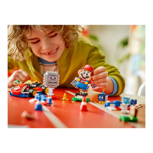 LEGO коцки, Super Mario, Mario Kart™ – Interactive LEGO® Mario™ & Standard Kart 
