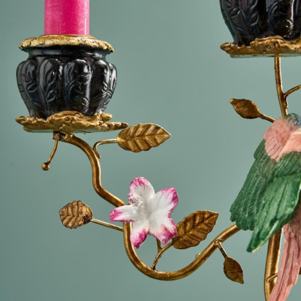 Свеќник, Jungle Love: Tiger 