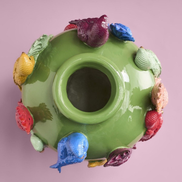 Вазна, Colourful Parrots 