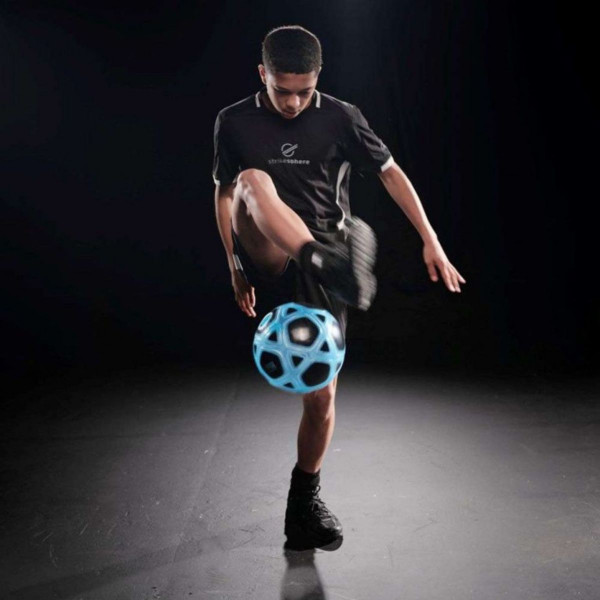 Фудбалска топка со светла и звуци, Strikesphere Counter Soccer Ball 