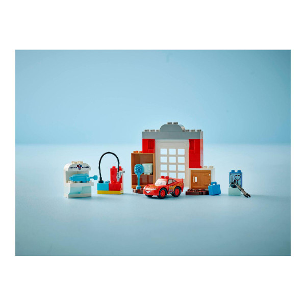 LEGO коцки, Duplo, Pixar: Cars - McQueen's Visit to Doc's Garage 