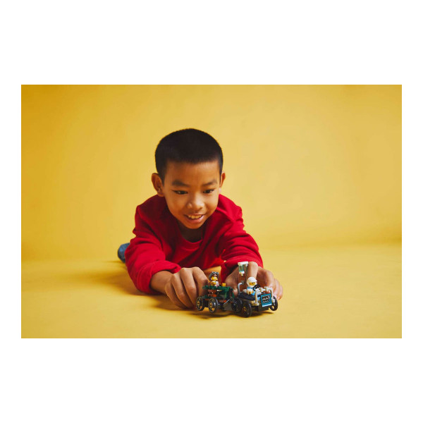 LEGO коцки, City, Airplane vs. Hospital Bed Race Car Pack 