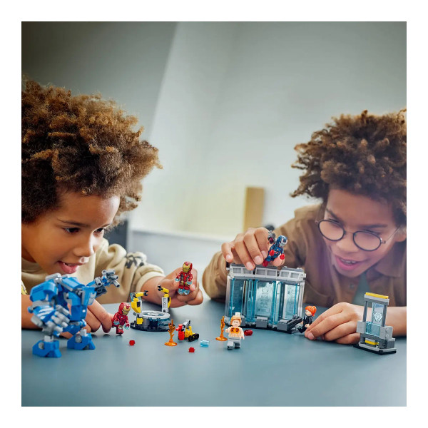 LEGO коцки, Marvel, Iron Man's Laboratory: Hall of Armor 