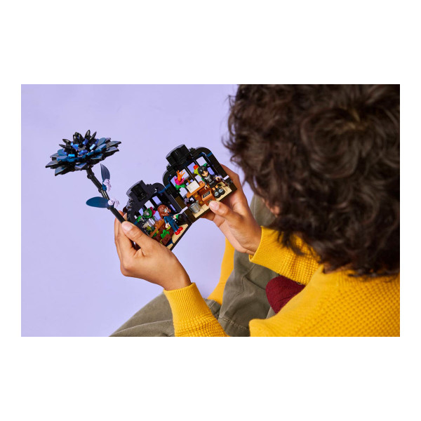 LEGO коцки, Wednesday - Black Dahlia Flower 