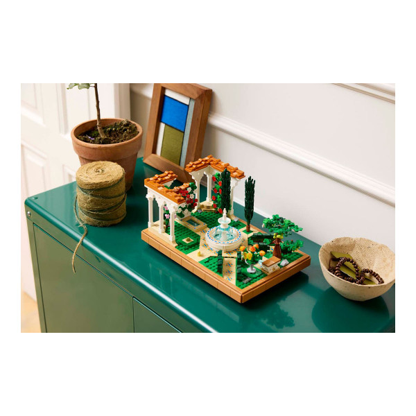 LEGO коцки, Icons, Fountain Garden 
