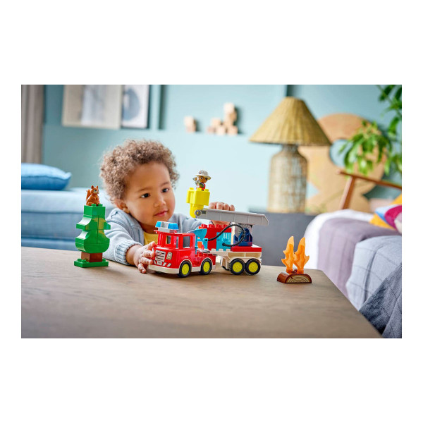 LEGO коцки, Duplo, Fire Truck with Hose and Firefighter 