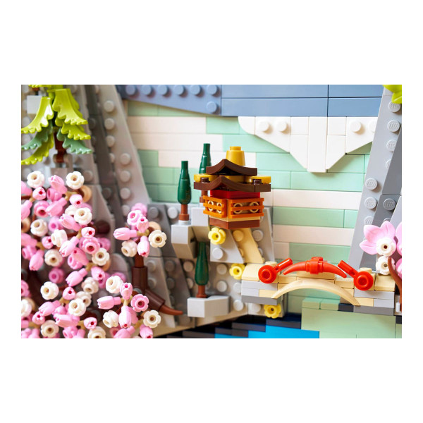 LEGO коцки, Art, Japanese Cherry Blossom Landscape 