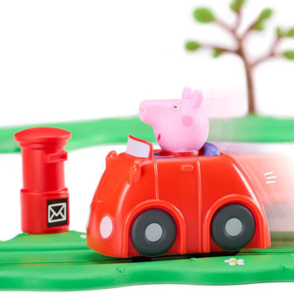 Сет за игра, Peppa Pig: Whizz Around - Peppa's Little Red Car Set 