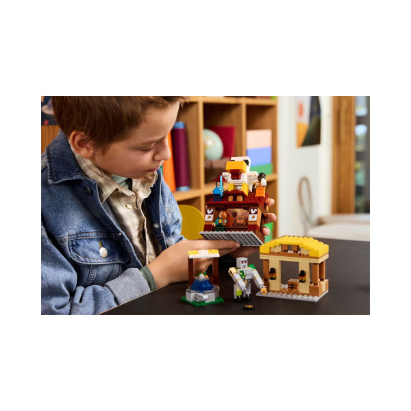 LEGO коцки, Minecraft, The Ghast Balloon Village Attack 